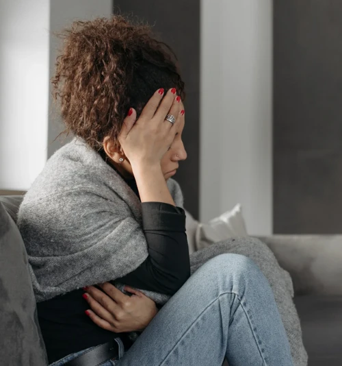 Une photo d'une femme déprimée